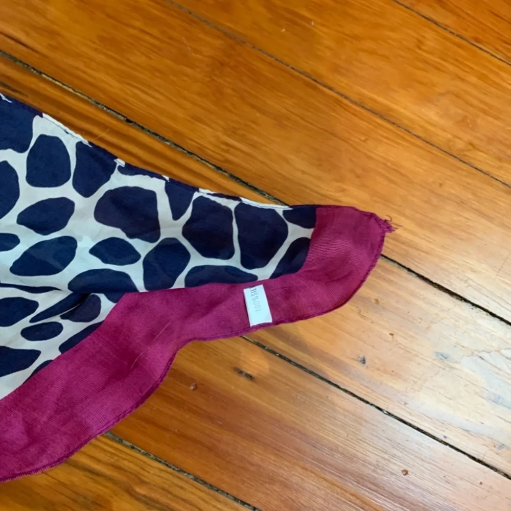Large 100 percent silk zebras rap/scarf.‎ Used twice.